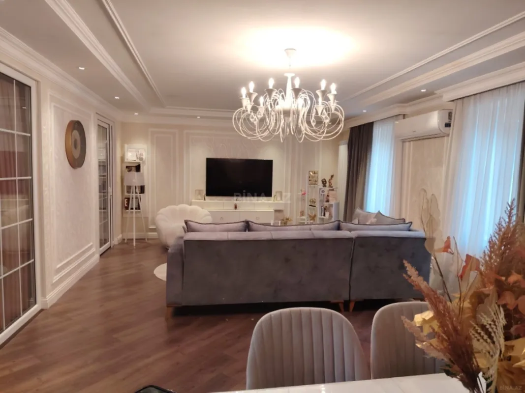 Satılır 3 otaqlı mənzil 110 m²