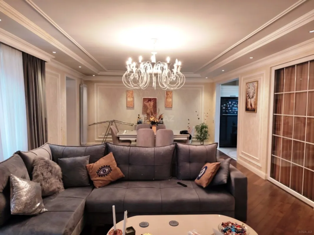 Satılır 3 otaqlı mənzil 110 m²