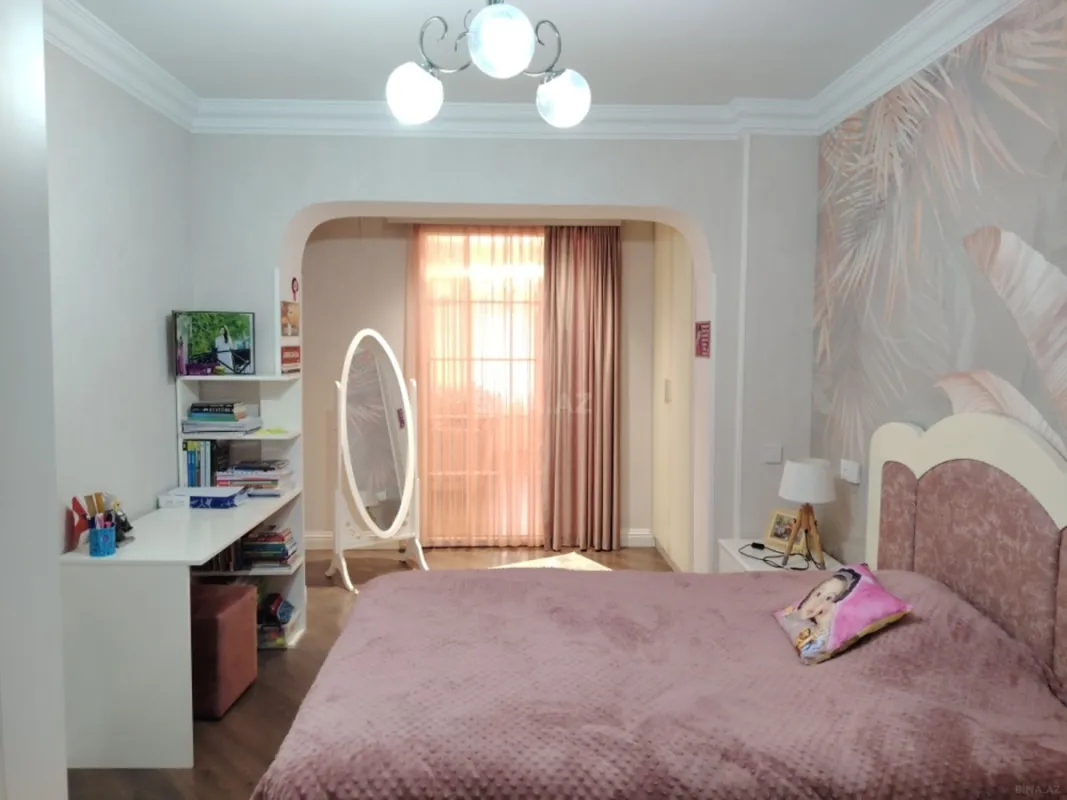 Satılır 3 otaqlı mənzil 110 m²