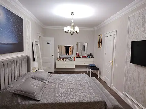 Satılır 3 otaqlı mənzil 110 m²