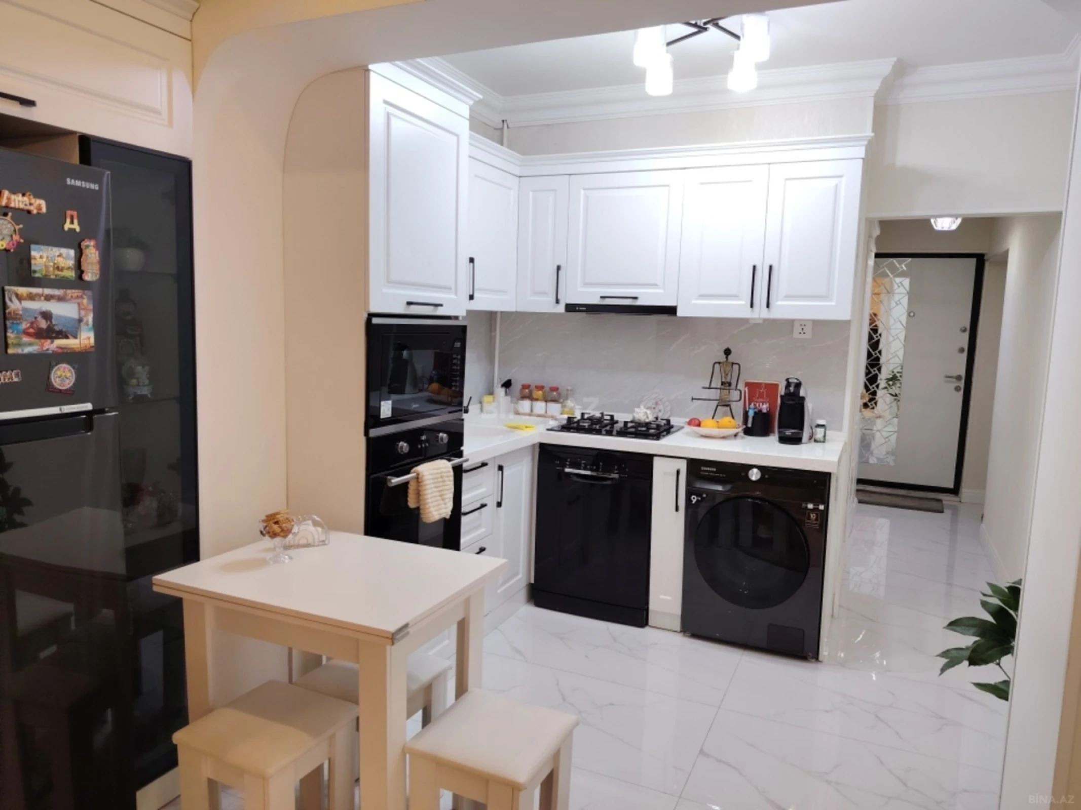 Satılır 3 otaqlı mənzil 110 m²