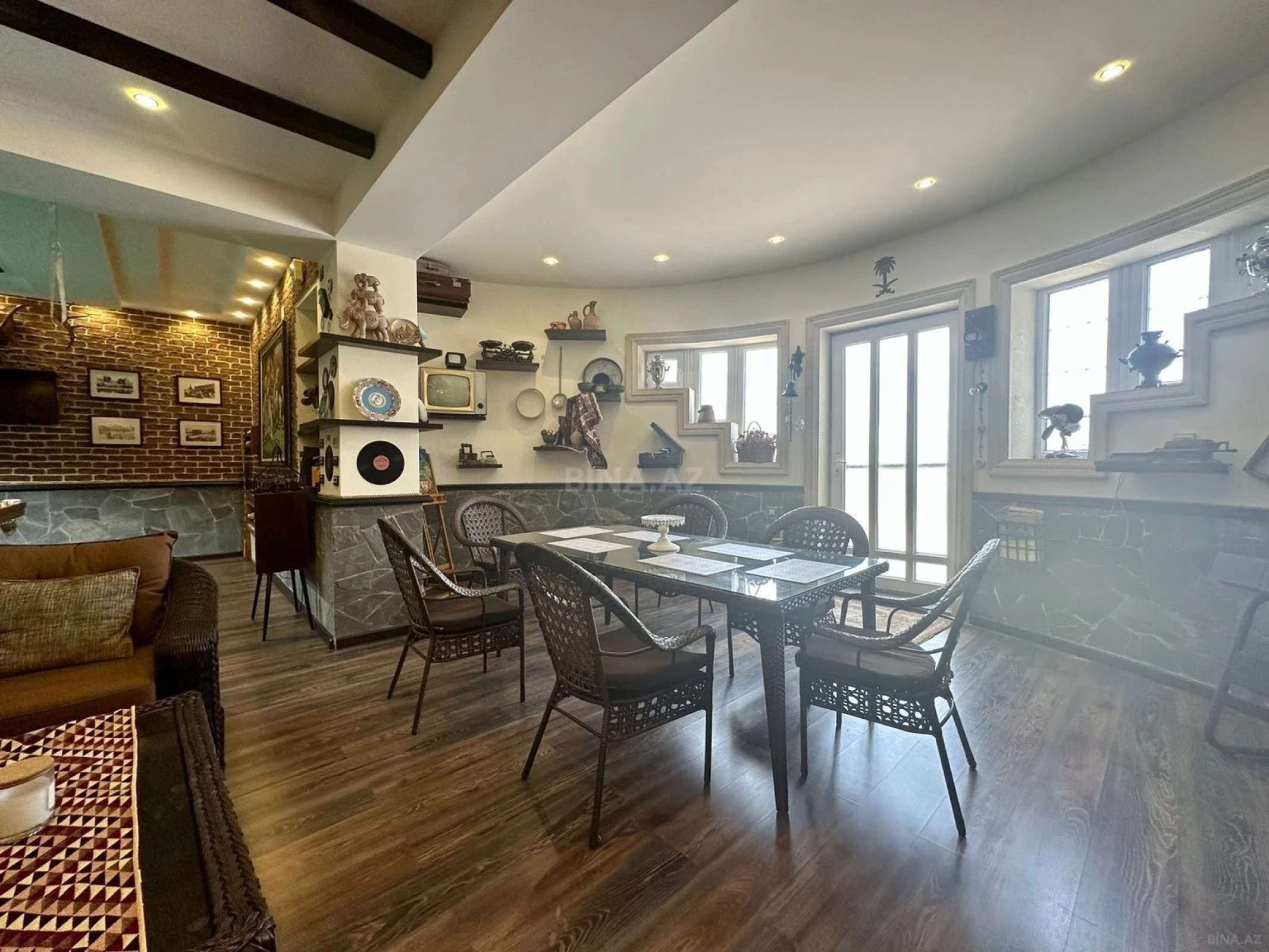 Kirayə verilir 6 otaqlı həyət evi 500 m²