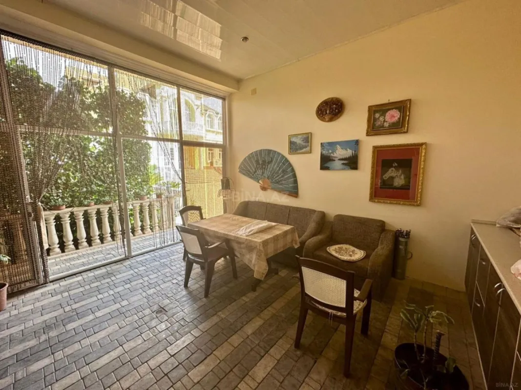 Kirayə verilir 6 otaqlı həyət evi 500 m²