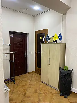 Satılır 4 otaqlı mənzil 141 m²
