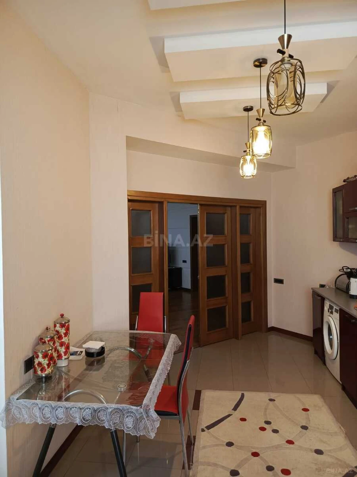 Satılır 4 otaqlı mənzil 180 m²