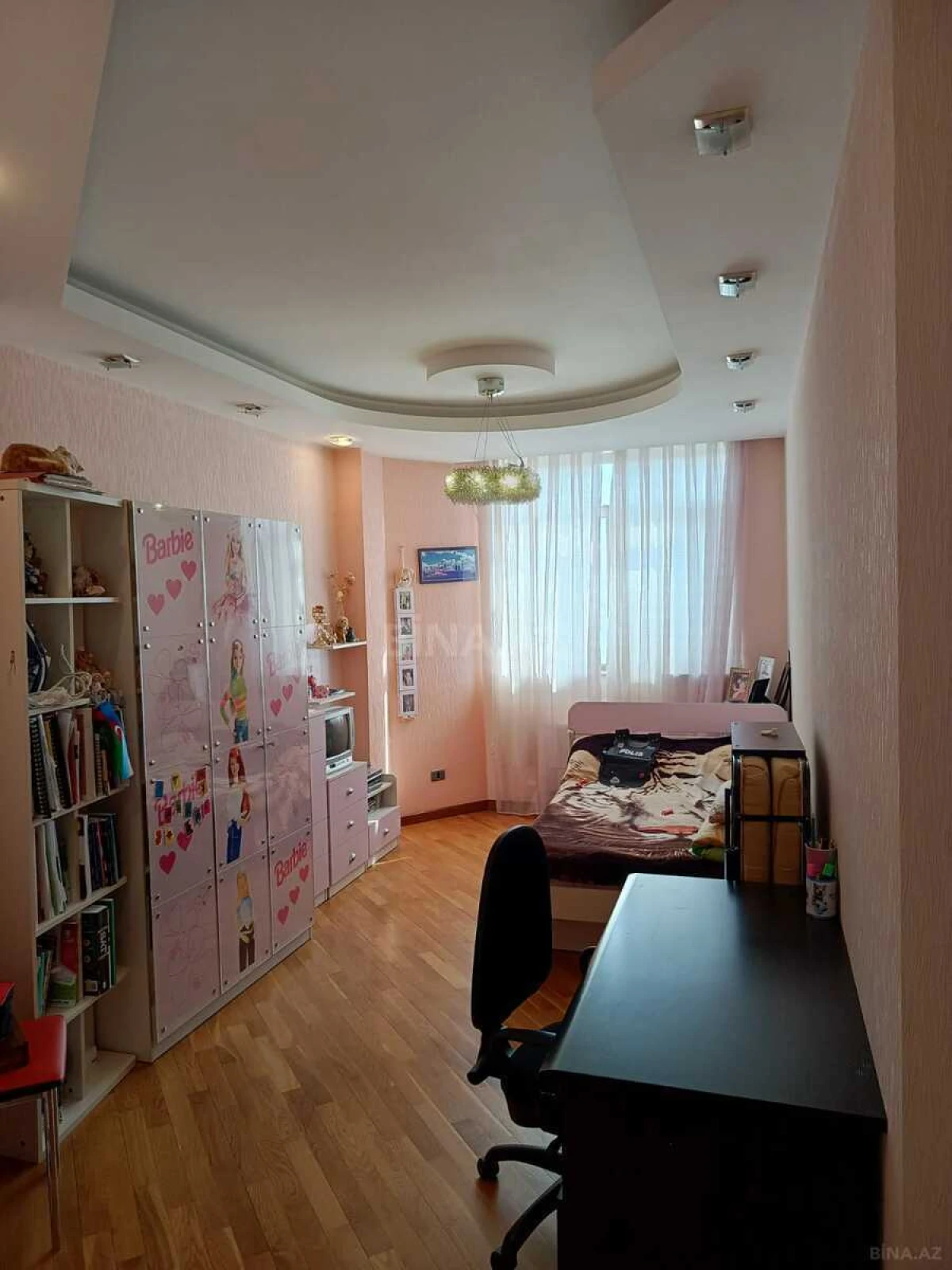 Satılır 4 otaqlı mənzil 180 m²
