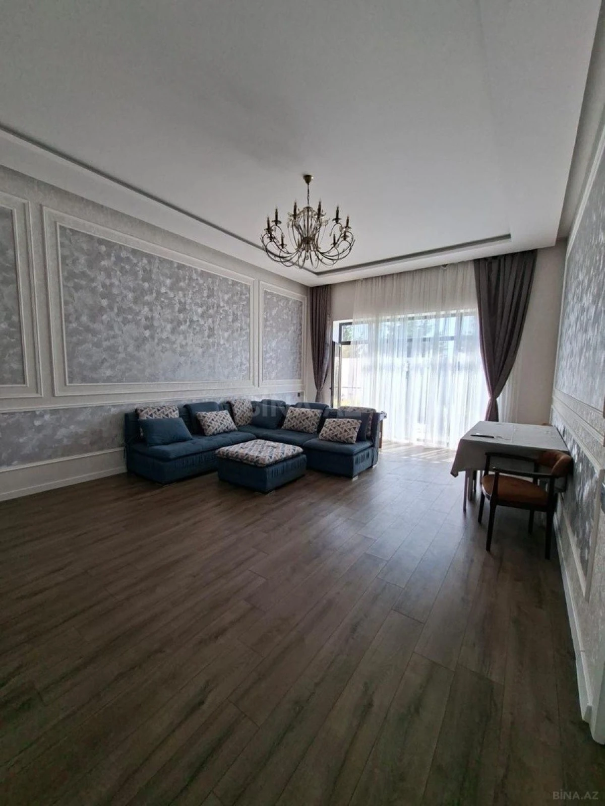 Kirayə verilir 4 otaqlı həyət evi 240 m²