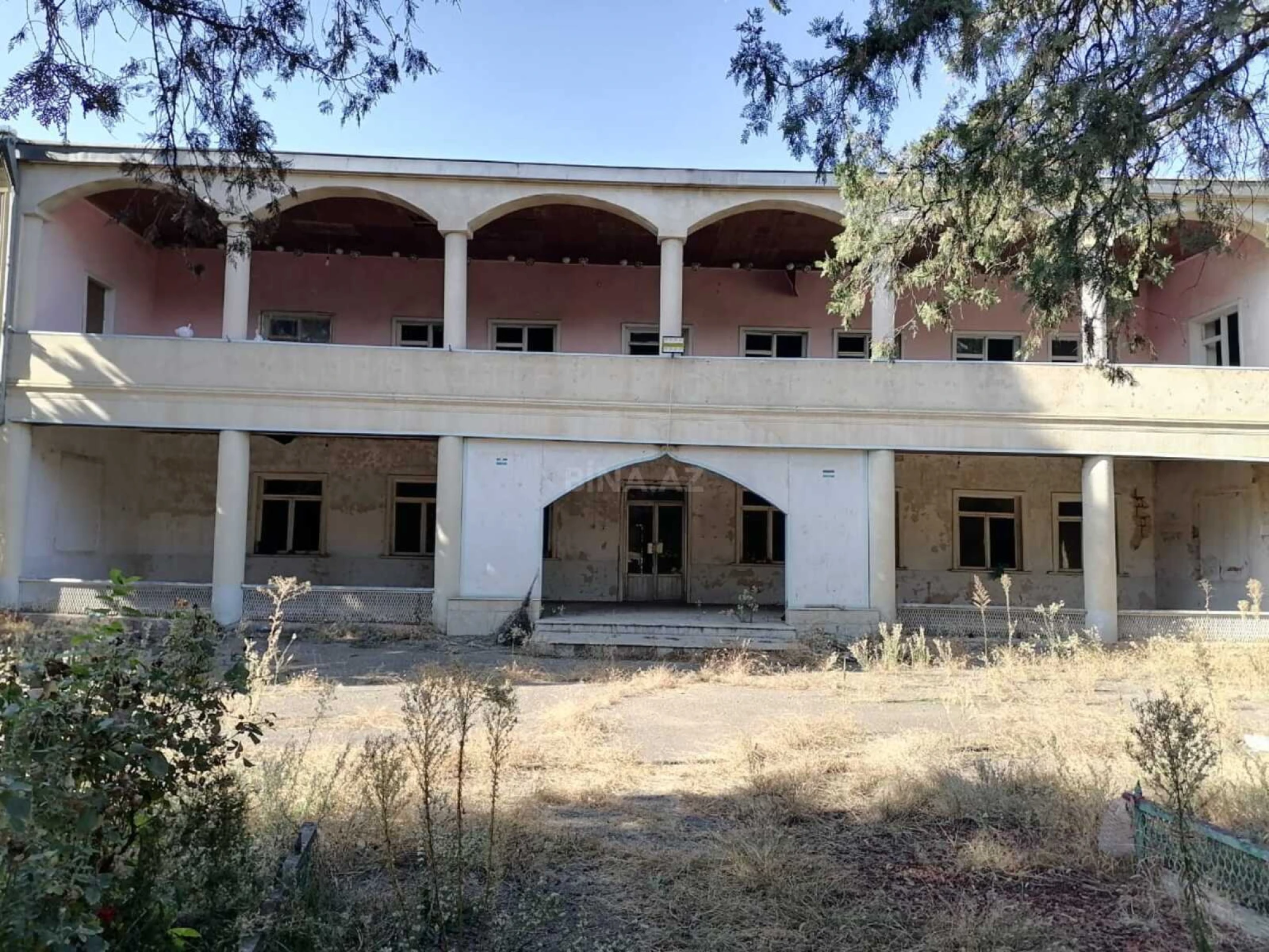 Satılır obyekt 1031.9 m²