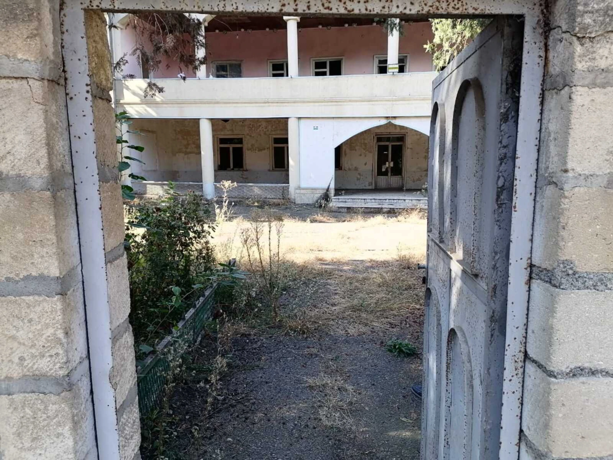 Satılır obyekt 1031.9 m²