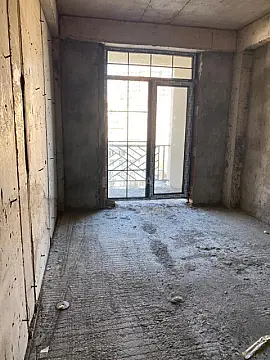 Satılır 2 otaqlı mənzil 67 m²