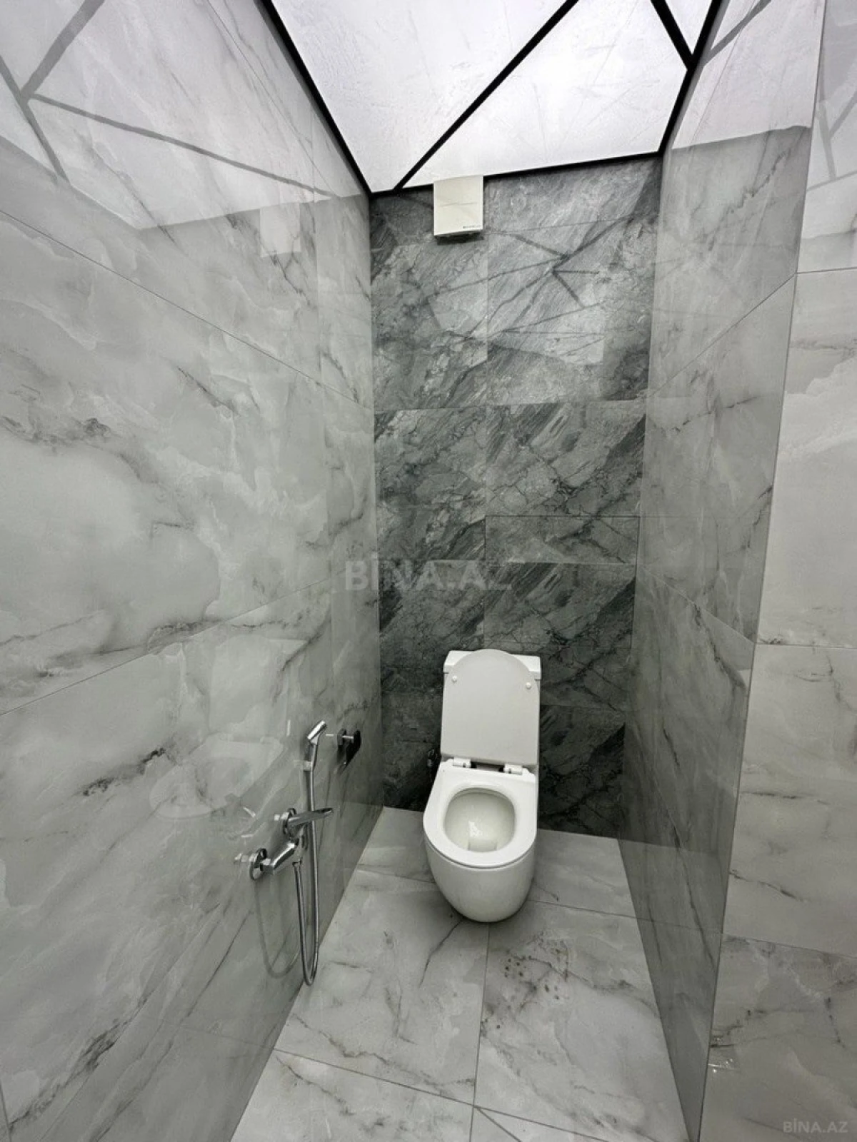 Satılır 3 otaqlı mənzil 150 m²