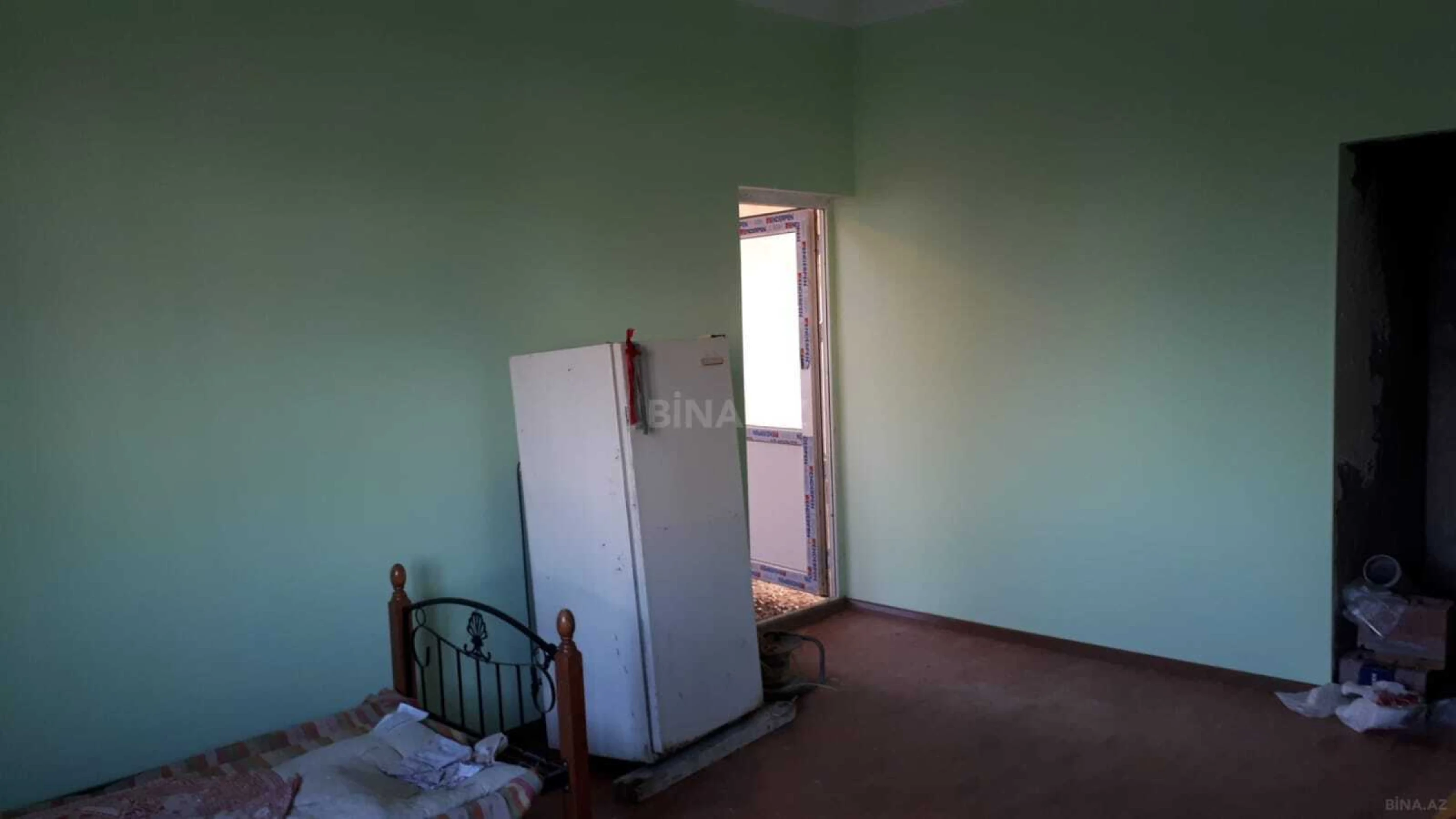 Satılır 6 otaqlı həyət evi 240 m²