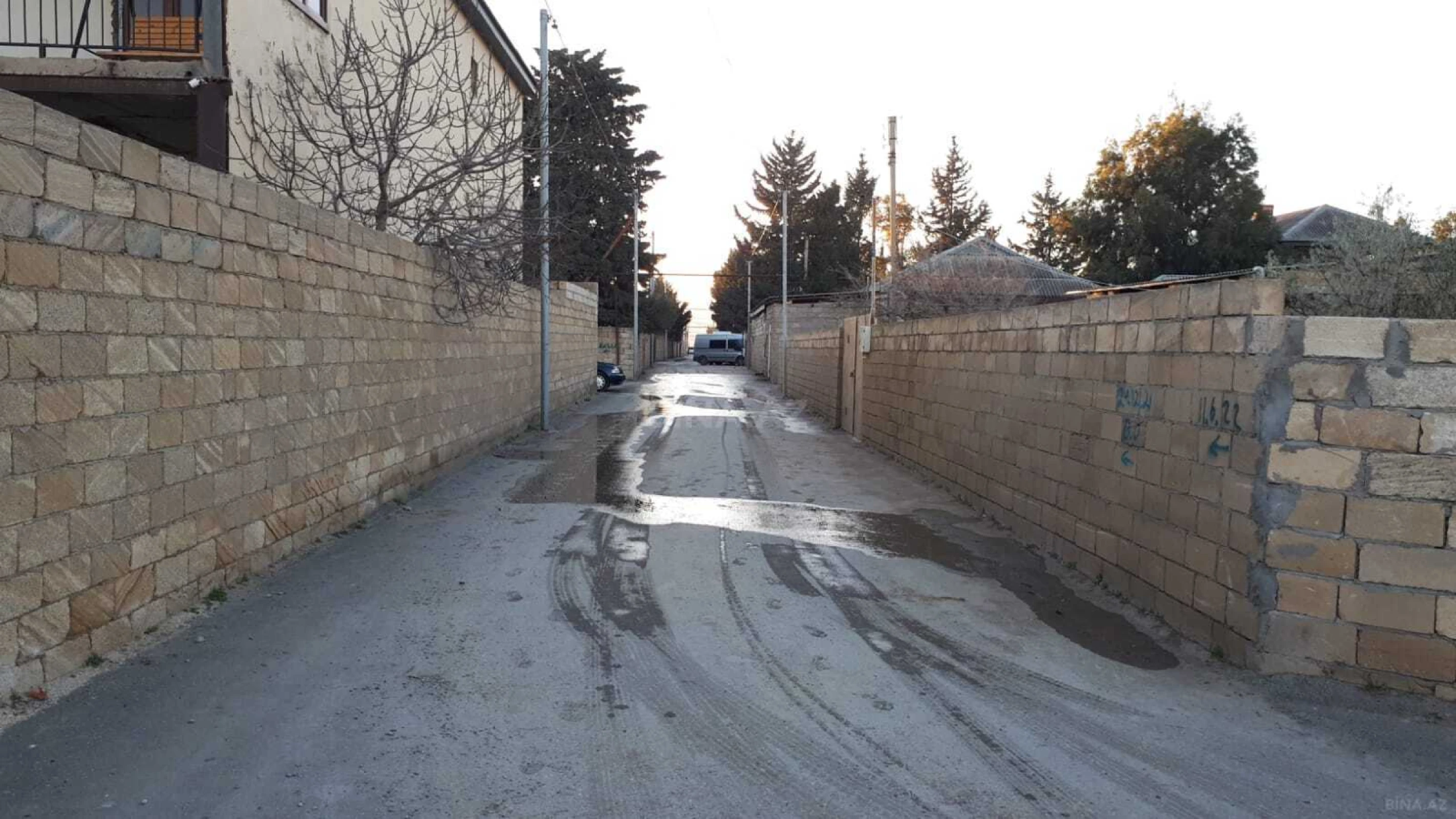Satılır 6 otaqlı həyət evi 240 m²