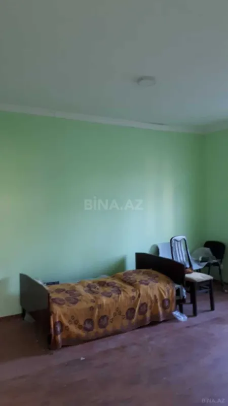 Satılır 6 otaqlı həyət evi 240 m²