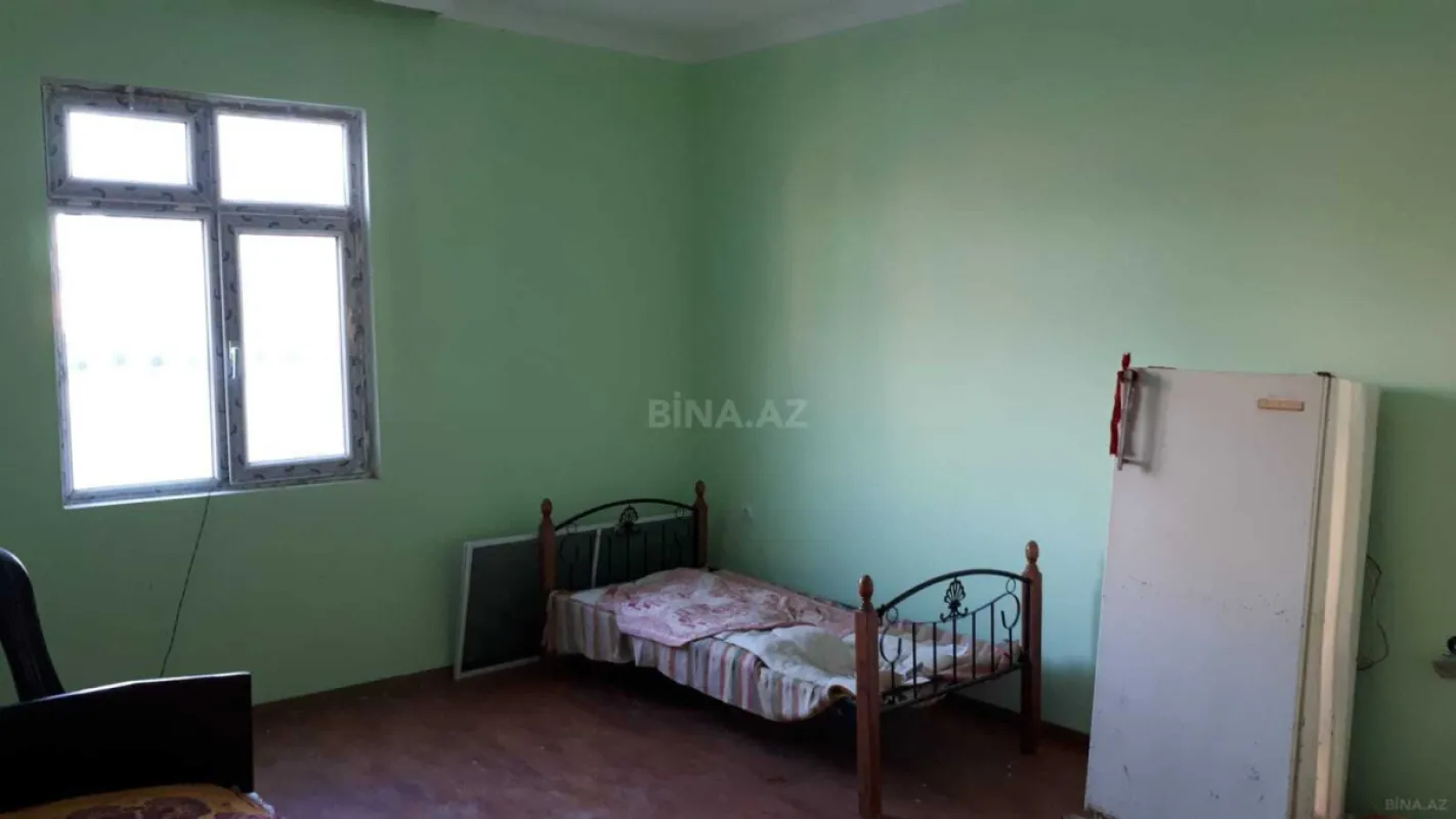 Satılır 6 otaqlı həyət evi 240 m²