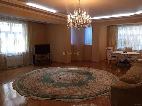 Satılır 3 otaqlı mənzil 166 m² — Bakı, İnşaatçılar 3 otaq 166.00 m²