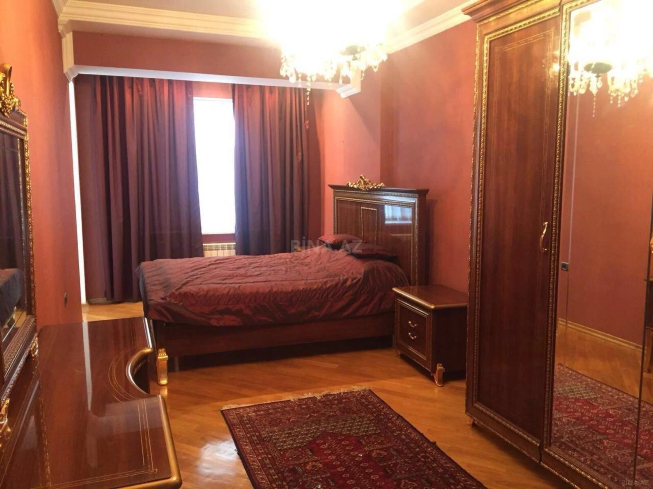 Satılır 3 otaqlı mənzil 166 m²