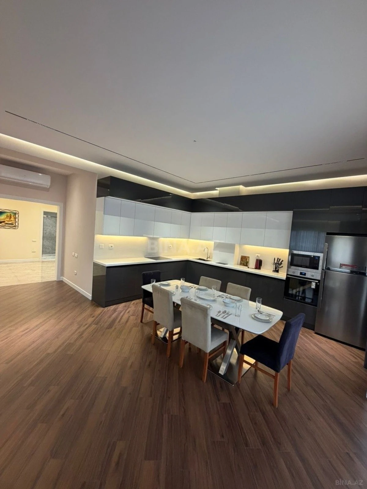 Kirayə verilir 3 otaqlı mənzil 157 m²