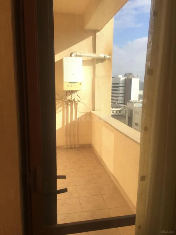 Kirayə verilir 2 otaqlı mənzil 92 m²