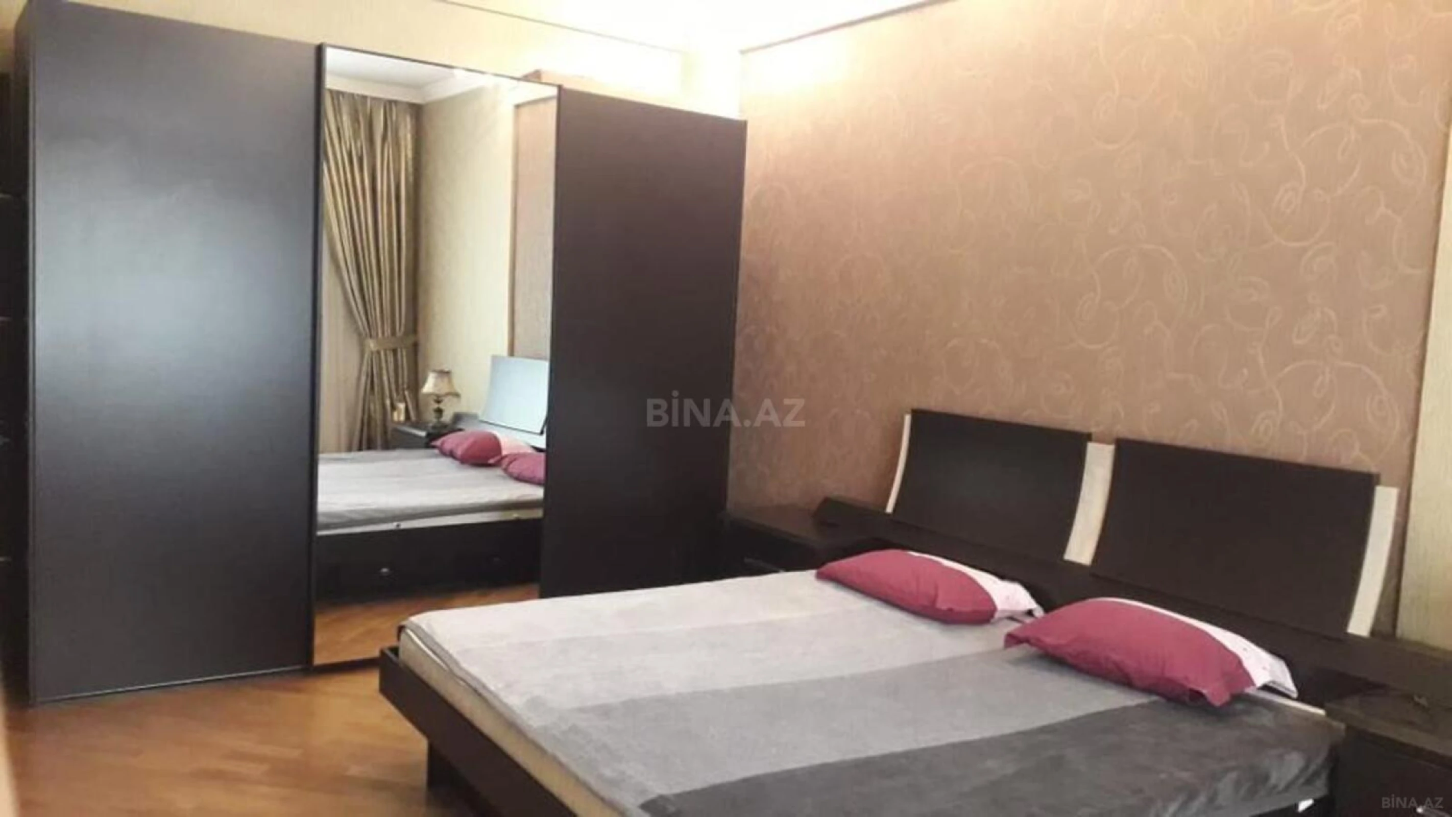 Kirayə verilir 2 otaqlı mənzil 92 m²