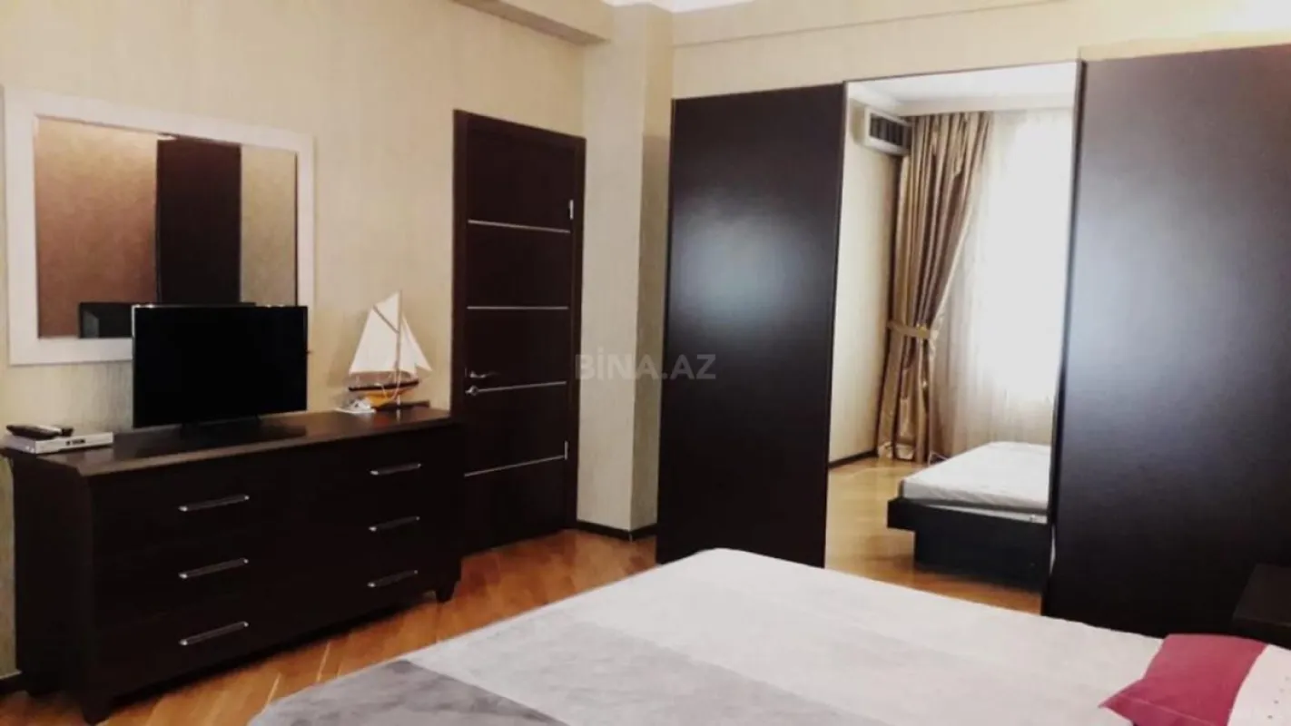 Kirayə verilir 2 otaqlı mənzil 92 m²