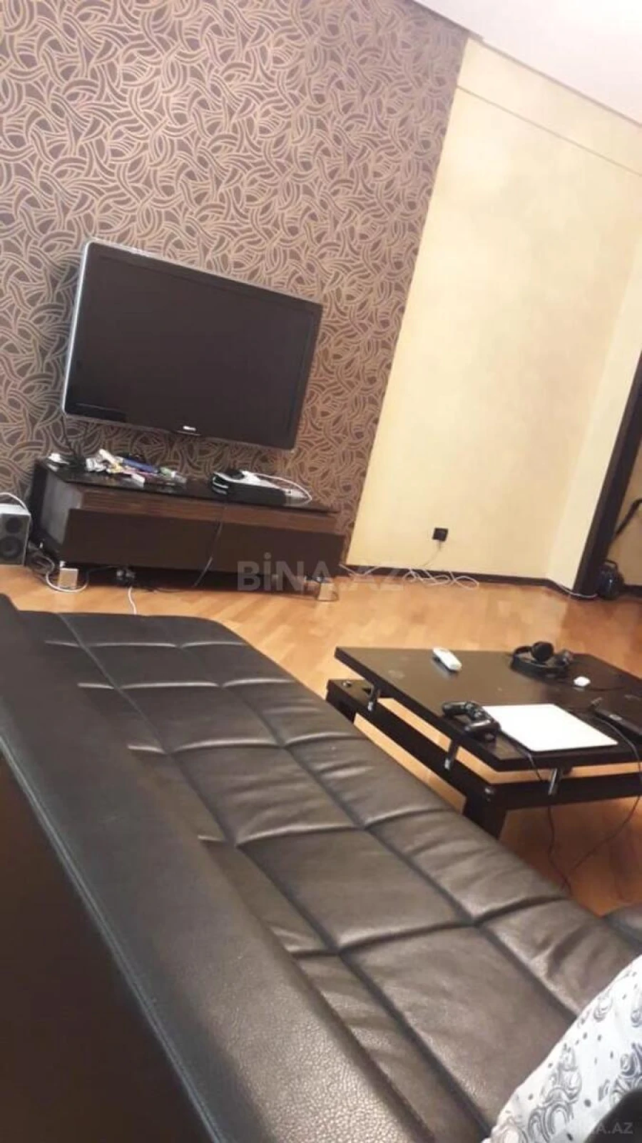 Kirayə verilir 2 otaqlı mənzil 92 m²