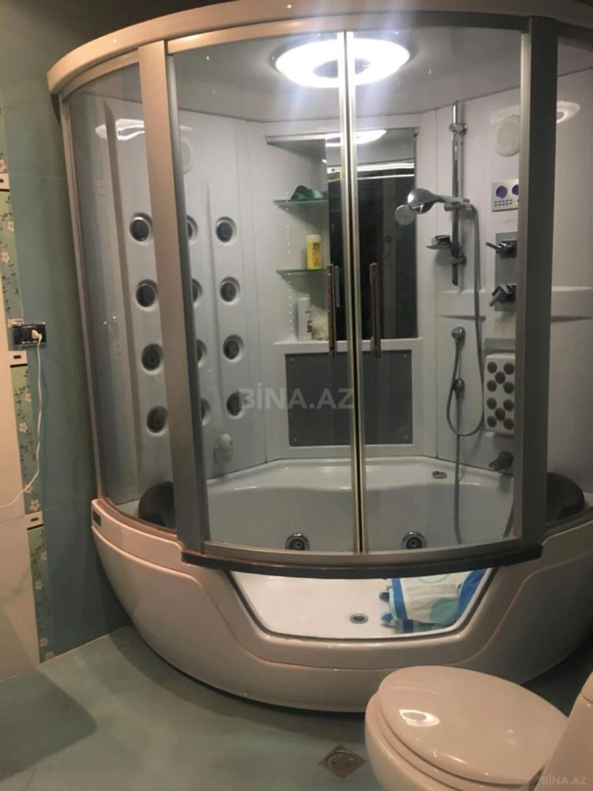 Kirayə verilir 2 otaqlı mənzil 92 m²