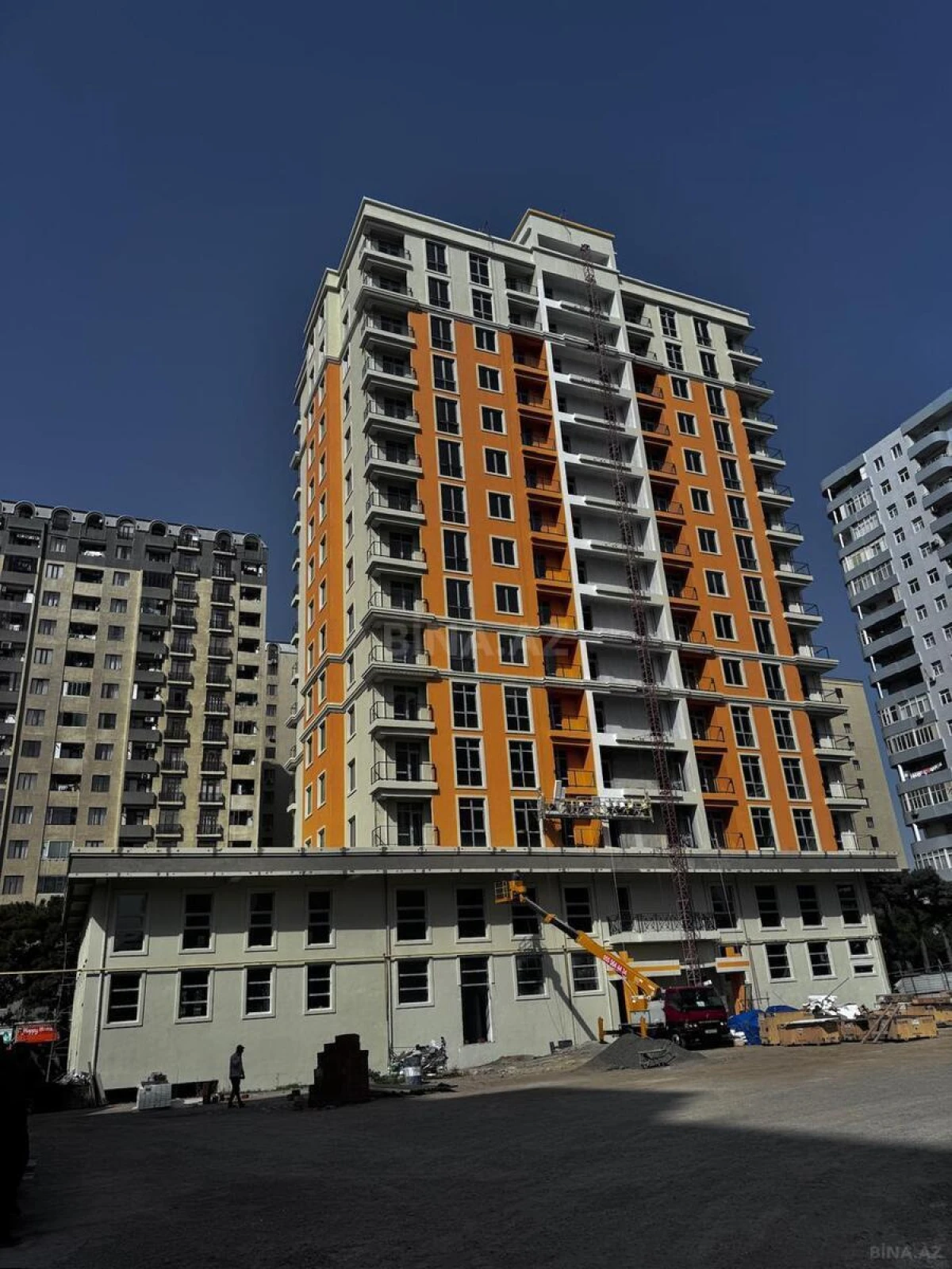 Satılır 1 otaqlı mənzil 62 m²