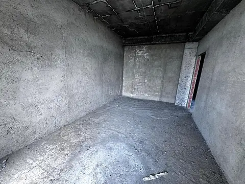 Satılır 1 otaqlı mənzil 62 m²