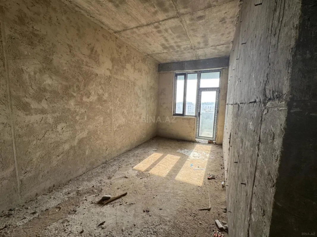 Satılır 2 otaqlı mənzil 79 m²