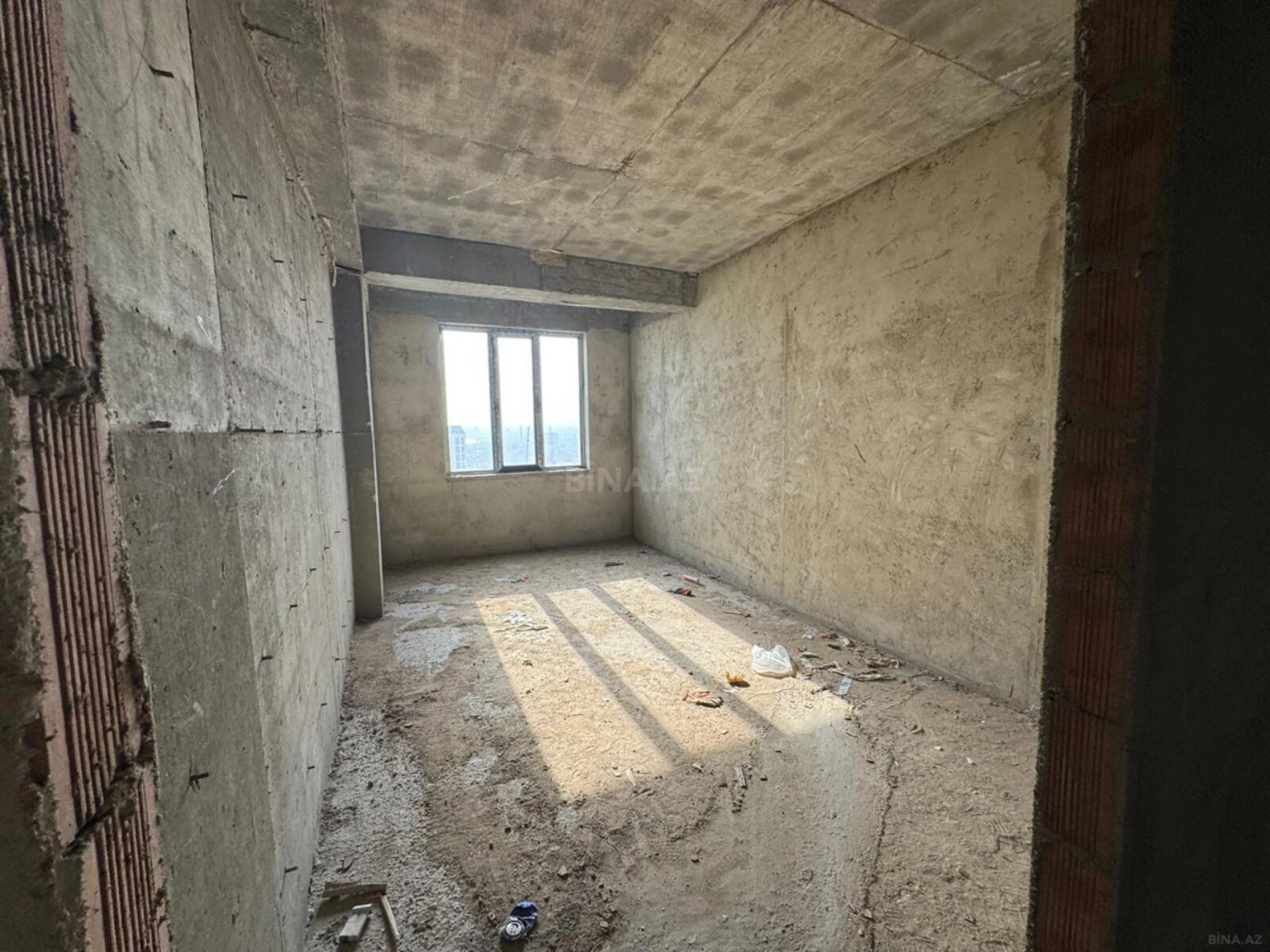 Satılır 2 otaqlı mənzil 79 m²