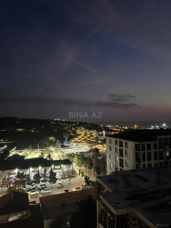 Satılır 4 otaqlı mənzil 141 m²