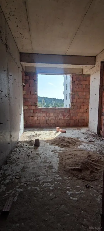 Satılır 4 otaqlı mənzil 141 m²