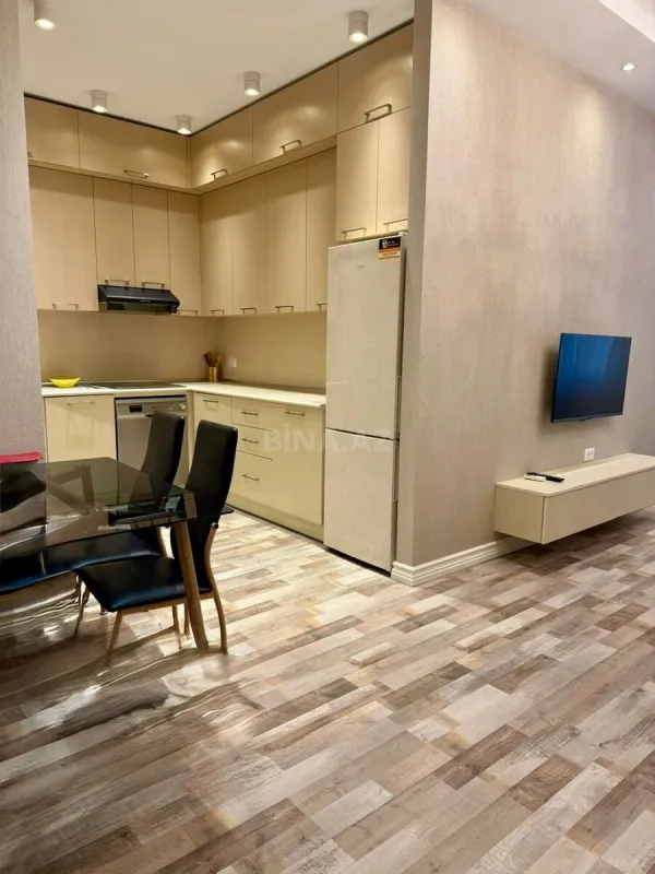 Satılır 2 otaqlı mənzil 70 m²
