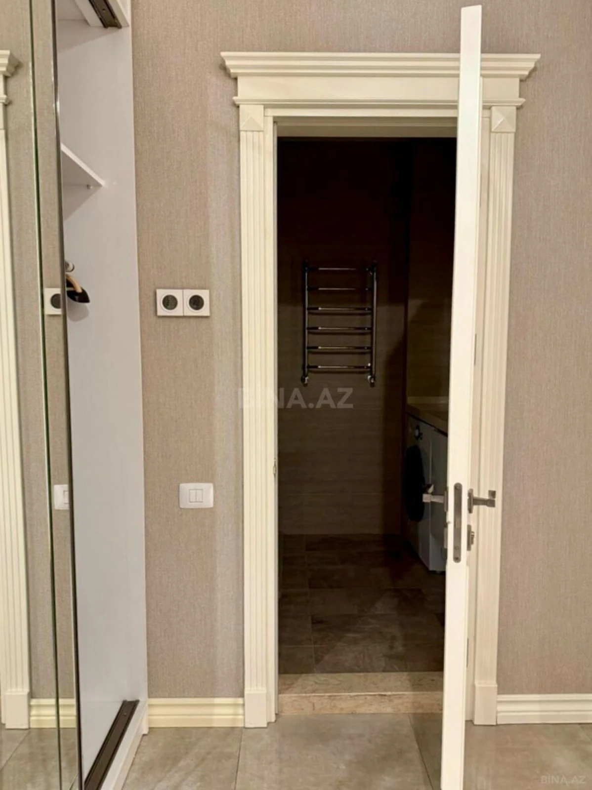 Satılır 2 otaqlı mənzil 70 m²