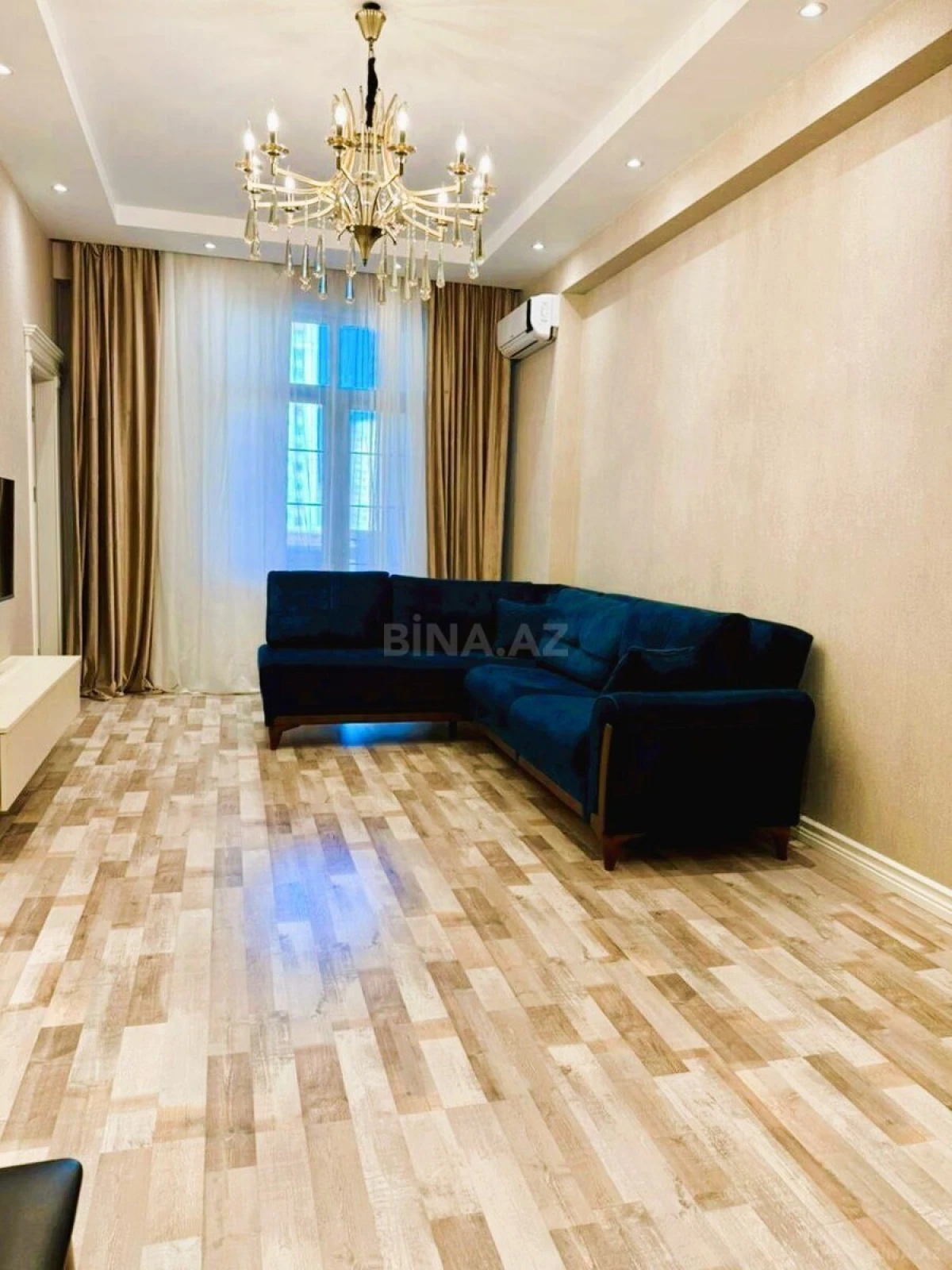 Satılır 2 otaqlı mənzil 70 m²