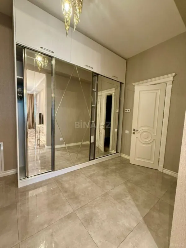 Satılır 2 otaqlı mənzil 70 m²