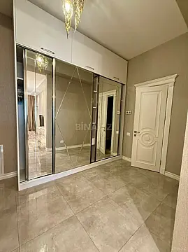 Satılır 2 otaqlı mənzil 70 m²