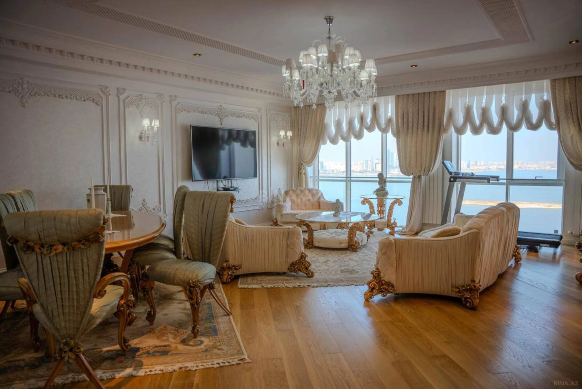 Satılır 5 otaqlı mənzil 224 m²