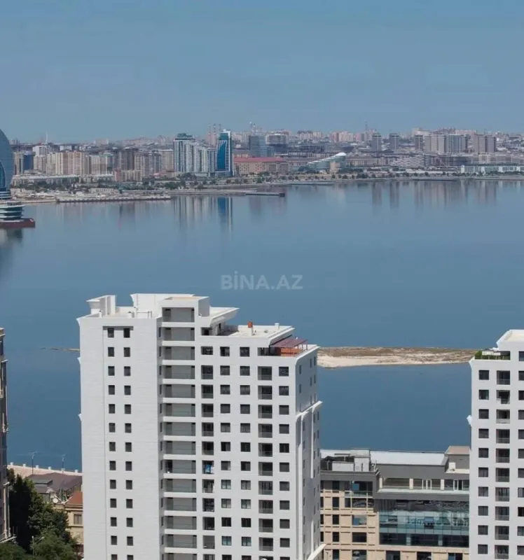 Satılır 5 otaqlı mənzil 224 m²