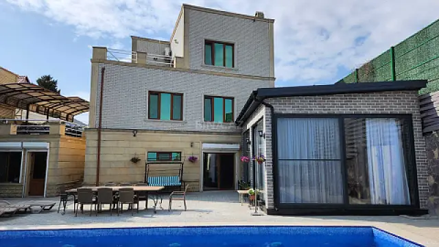 Satılır 5 otaqlı həyət evi 300 m² — Bakı, Novxanı 5 otaq 300.00 m²