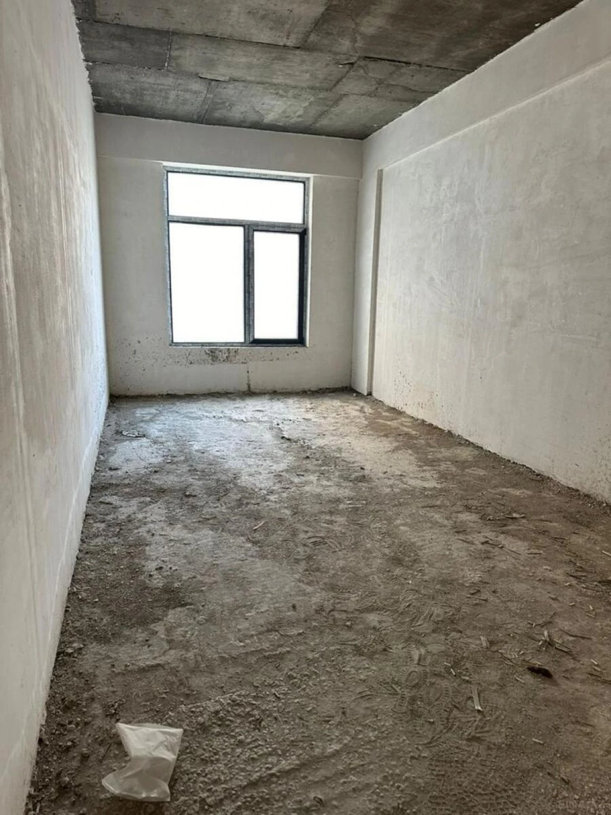 Satılır 3 otaqlı mənzil 171 m²