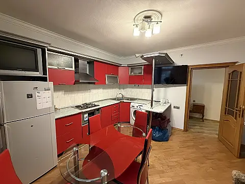 Satılır 2 otaqlı mənzil 80 m²