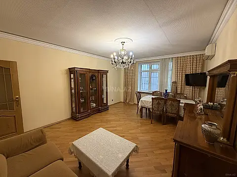 Satılır 2 otaqlı mənzil 80 m²