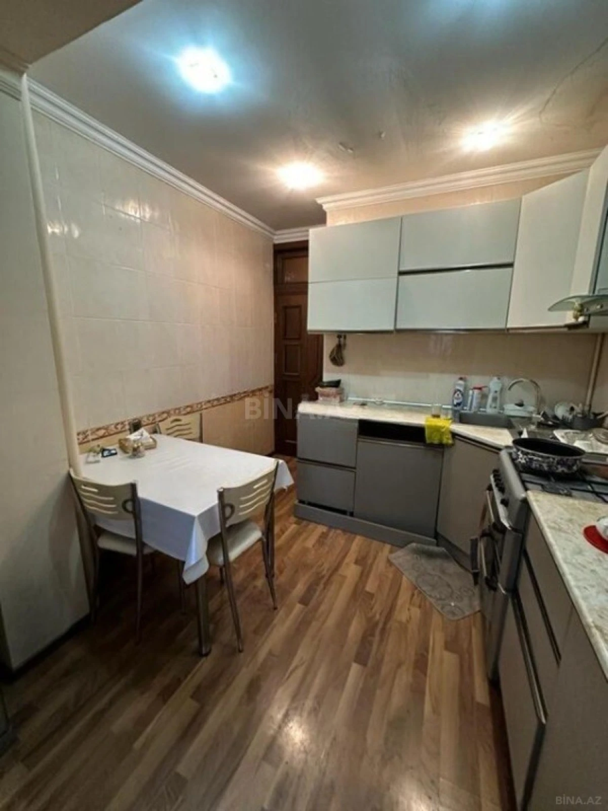 Kirayə verilir 3 otaqlı mənzil 100 m²