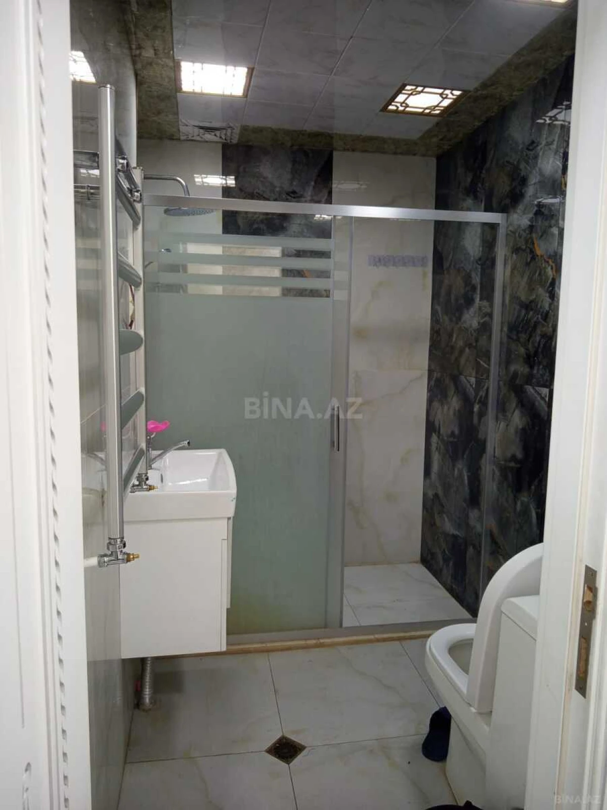 Kirayə verilir 3 otaqlı mənzil 90 m²