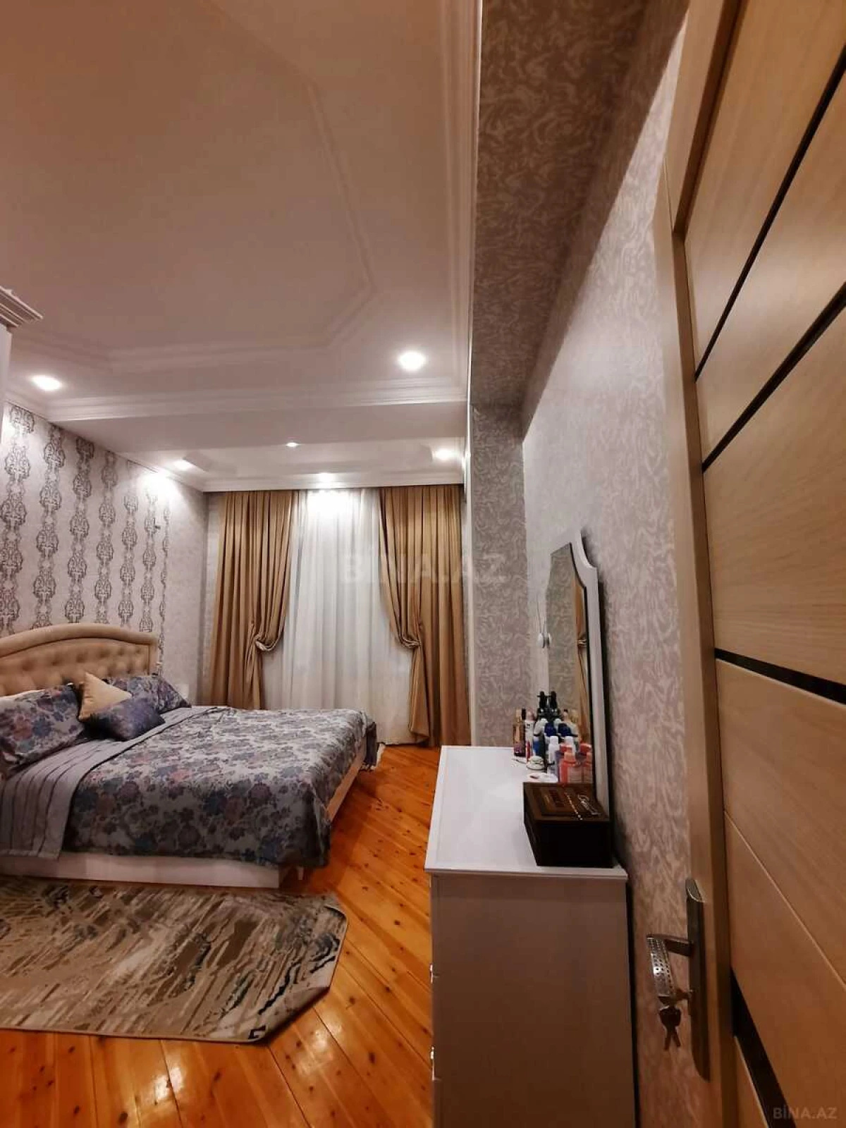 Satılır 3 otaqlı mənzil 88 m²