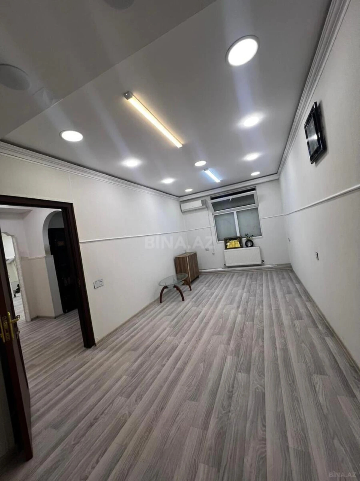 Satılır obyekt 54.7 m²