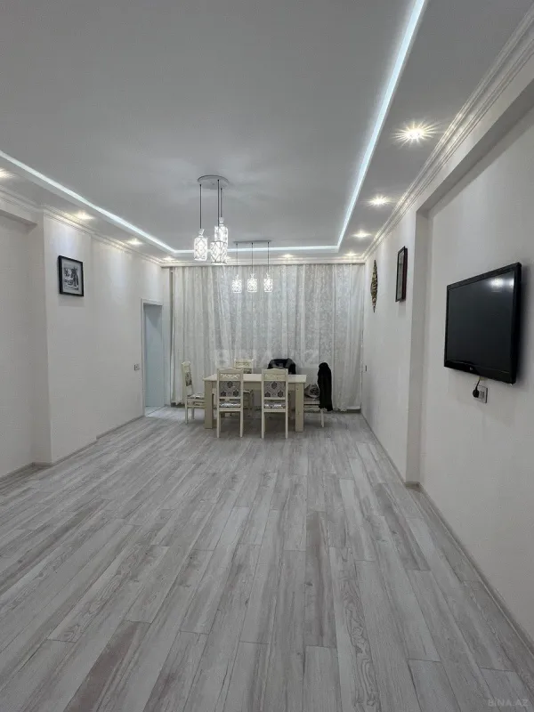 Kirayə verilir 2 otaqlı mənzil 70 m²
