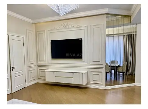 Satılır 4 otaqlı mənzil 210 m²
